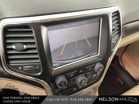 Used 2014 Jeep Grand Cherokee Limited w/ Luxury Group II image 32