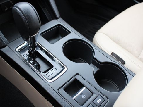 Used 2019 Subaru Outback 2.5i Limited w/ Popular Package #2 image 18