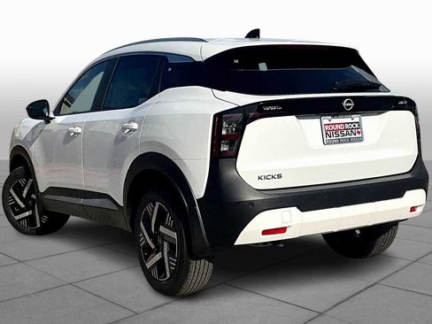 New 2026 Nissan Kicks SV image 7