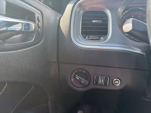 Used 2011 Dodge Charger R/T image 12