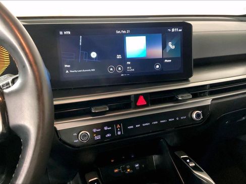 Certified 2024 Kia Sorento S image 6