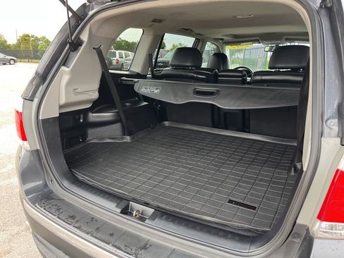 Used 2012 Toyota Highlander SE w/ Tow Pkg AWD/4WD image 9