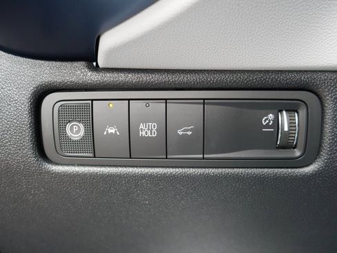 New 2026 Chevrolet Equinox EV LT image 11