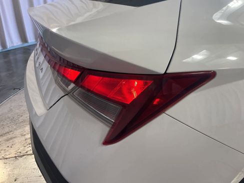 Certified 2024 Hyundai Elantra SEL image 18