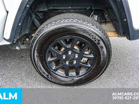 Used 2023 Jeep Gladiator Overland AWD/4WD image 17