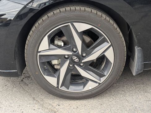 Used 2023 Hyundai Elantra SEL w/ Convenience Package FWD image 14