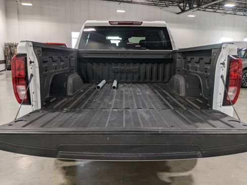 Used 2022 GMC Sierra 1500 Pro w/ Convenience Package image 5