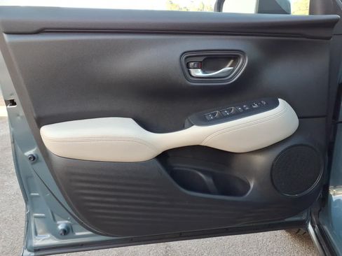 Used 2024 Honda HR-V LX image 12