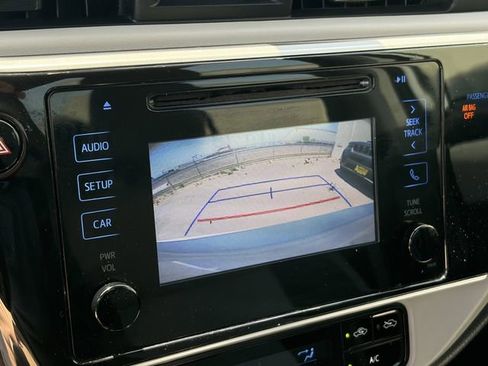 Used 2018 Toyota Corolla LE FWD image 6
