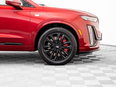 Certified 2023 Cadillac XT6 Sport w/ LPO, Onyx Lite Package image 36
