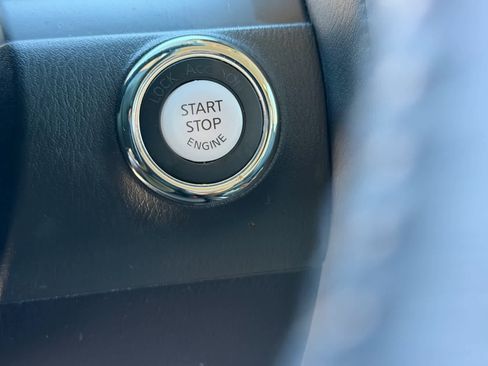 Certified 2021 Nissan Armada SL w/ Captain's Chairs Package image 31