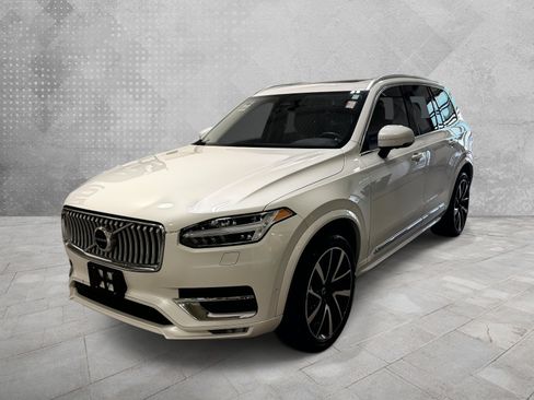 Used 2023 Volvo XC90 B6 Plus w/ Protection Package Premier AWD/4WD image 3