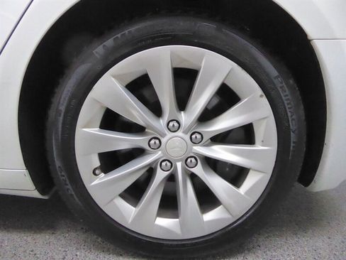 Used 2018 Tesla Model S 75D AWD/4WD image 34