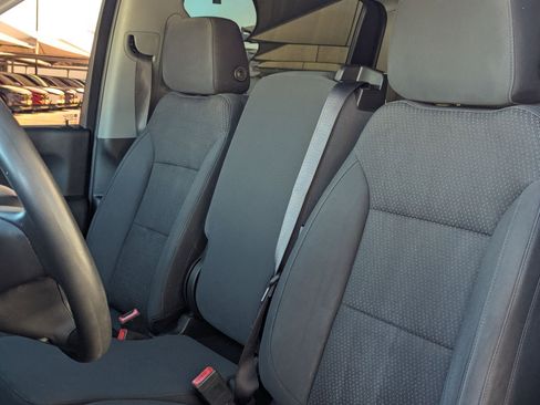 Used 2020 Chevrolet Silverado 1500 Custom w/ Custom Value Package image 13