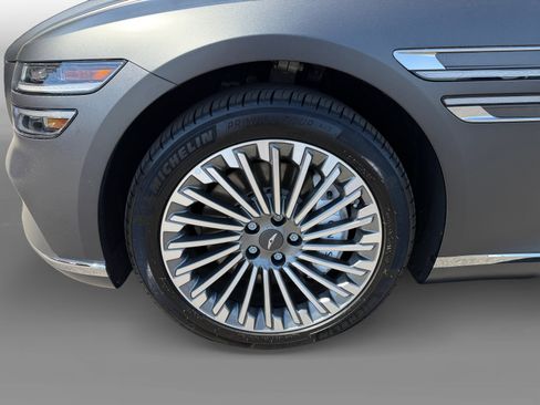 Used 2024 Genesis G80 image 9