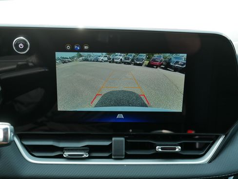 Used 2025 Chevrolet Equinox LT FWD image 27