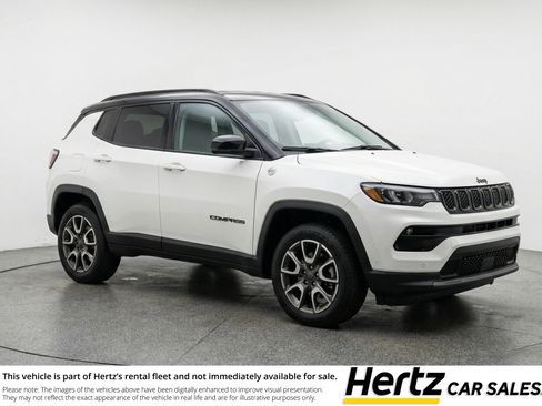 Used 2025 Jeep Compass Trailhawk w/ Trailer Tow Group image 1