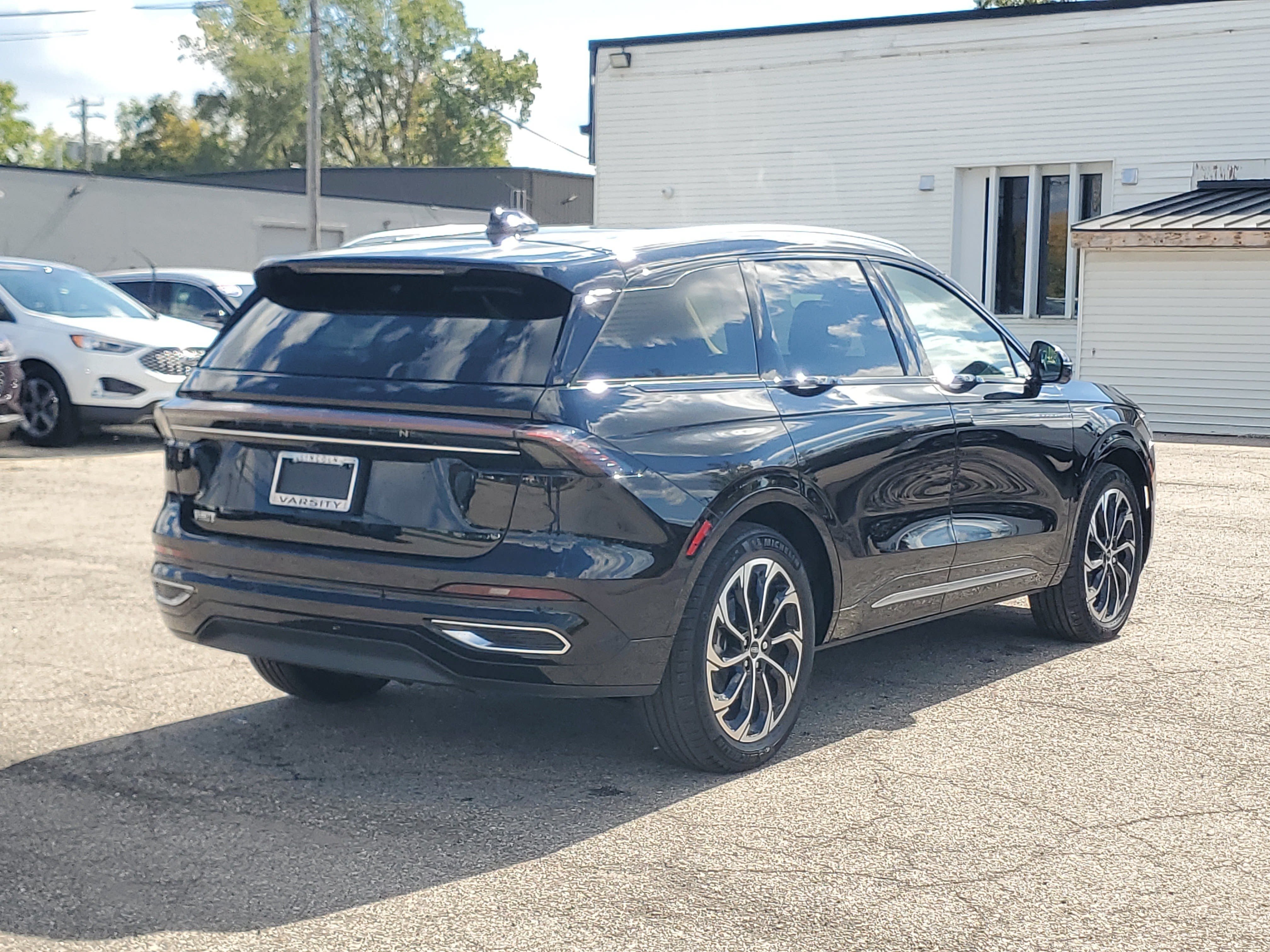 Certified 2024 Lincoln Nautilus Reserve w/ Equipment Group 202A AWD/4WD image 6