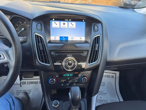 Used 2017 Ford Focus SEL image 27