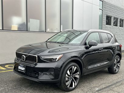 Certified 2025 Volvo XC40 B5 Ultra w/ Protection Package Premier