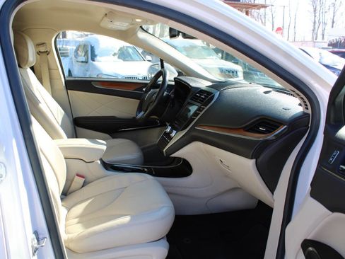 Used 2018 Lincoln MKC Select w/ Select Plus Package image 30