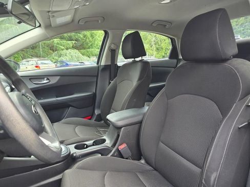 Used 2020 Kia Forte LXS FWD image 11