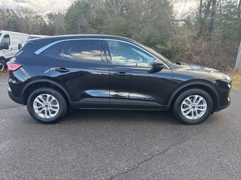 Used 2022 Ford Escape SE w/ Convenience Package image 2