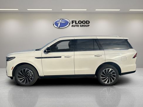 New 2025 Lincoln Navigator Black Label image 4