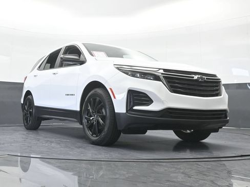 Used 2024 Chevrolet Equinox LS w/ LS Convenience Package FWD image 58
