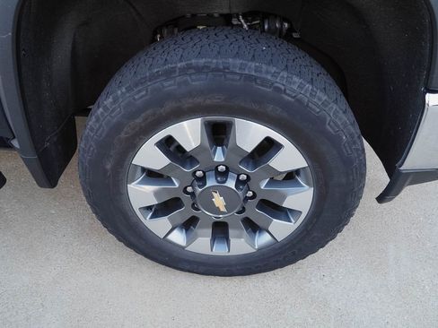 Used 2022 Chevrolet Silverado 2500 LT w/ Convenience Package AWD/4WD image 34