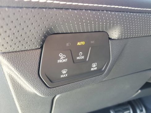 Used 2024 Volkswagen Atlas SEL Premium R-Line AWD/4WD image 30