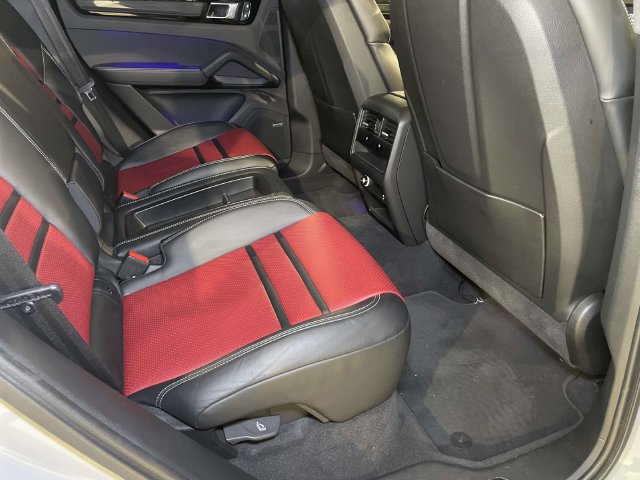 Certified 2023 Porsche Cayenne Turbo GT AWD/4WD image 22
