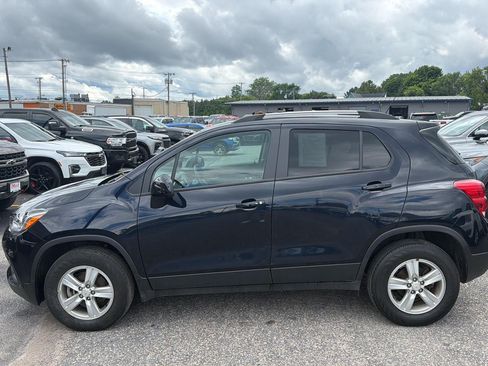 Used 2022 Chevrolet Trax LT w/ Driver Confidence Package AWD/4WD image 6