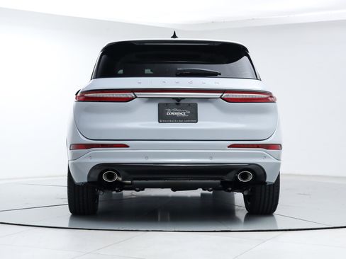Used 2025 Lincoln Corsair FWD w/ Equipment Group 101A image 4