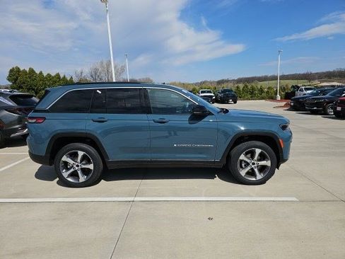 New 2026 Jeep Grand Cherokee Limited w/ Trailer Tow Package AWD/4WD image 7