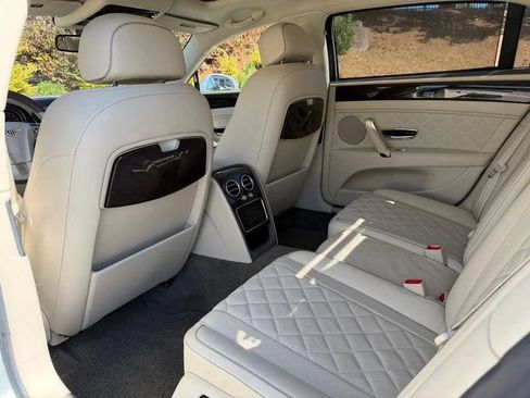 Certified 2018 Bentley Flying Spur V8 AWD/4WD image 44