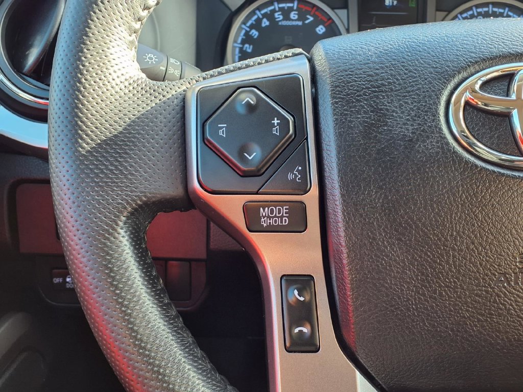 Used 2023 Toyota Tacoma SR5 w/ Technology Package AWD/4WD image 14