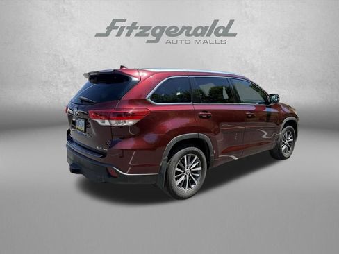 Used 2018 Toyota Highlander XLE w/ Protection Package #3 AWD/4WD image 7