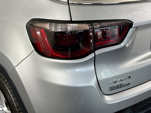 Used 2022 Jeep Compass Latitude w/ Convenience Group image 36