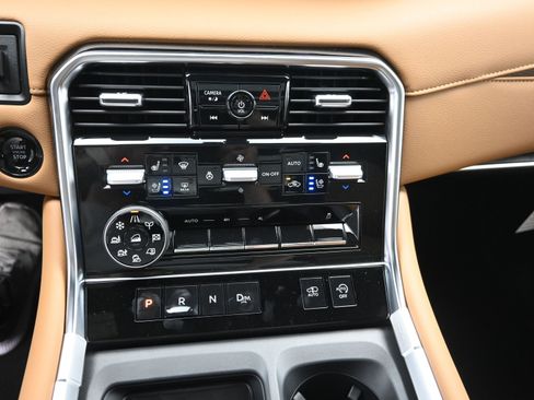 New 2025 Nissan Armada Platinum Reserve image 17