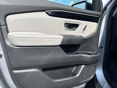 Certified 2023 Honda Pilot EX-L image 17