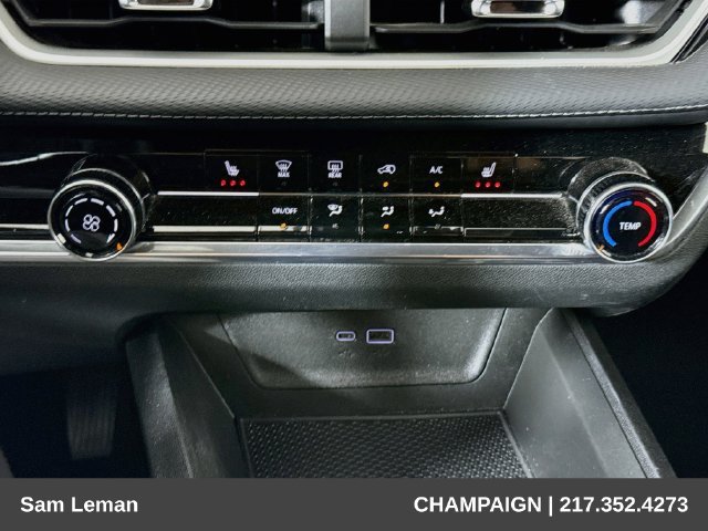 Used 2025 Chevrolet Equinox LT FWD image 16