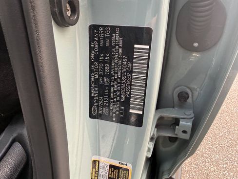 Used 2025 Hyundai Venue SEL FWD image 54