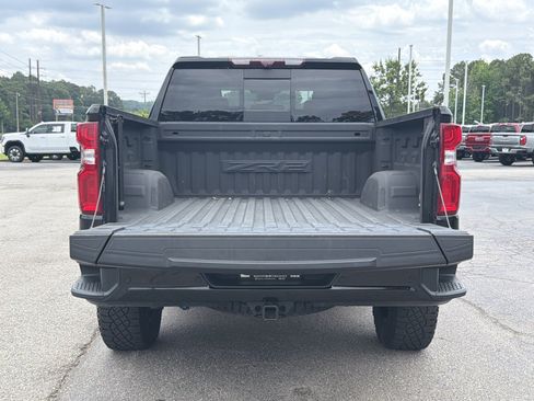 Used 2023 Chevrolet Silverado 1500 ZR2 w/ Technology Package AWD/4WD image 32