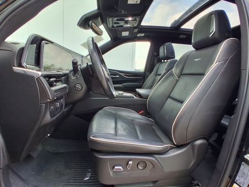 Used 2022 Cadillac Escalade ESV Premium Luxury w/ Performance Package image 14