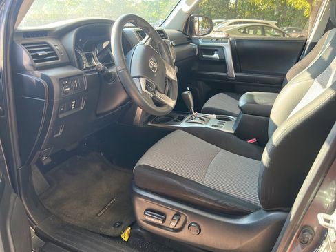 Used 2016 Toyota 4Runner SR5 RWD image 6