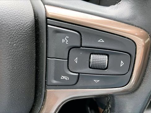 Used 2019 Chevrolet Silverado 1500 High Country w/ Technology Package AWD/4WD image 22