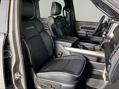 New 2026 RAM 2500 Laramie AWD/4WD image 11