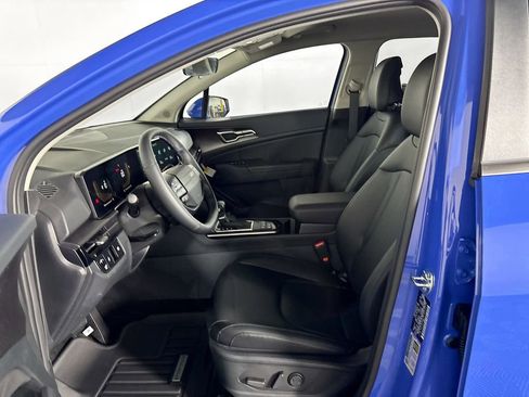 New 2026 Kia Sportage EX FWD image 11