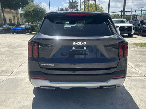 New 2026 Kia Sorento LX FWD image 7